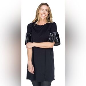 NWT Agnes & Dora Black Adore Tunic Dress With Velvet Tulip Sleeves - Size M